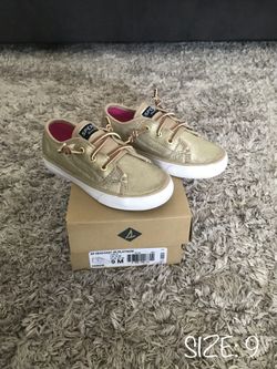 LIKE NEW❗️ SPARKLY GOLD SPEERY SHOES - SIZE 9 - TODDLER BABY GIRL