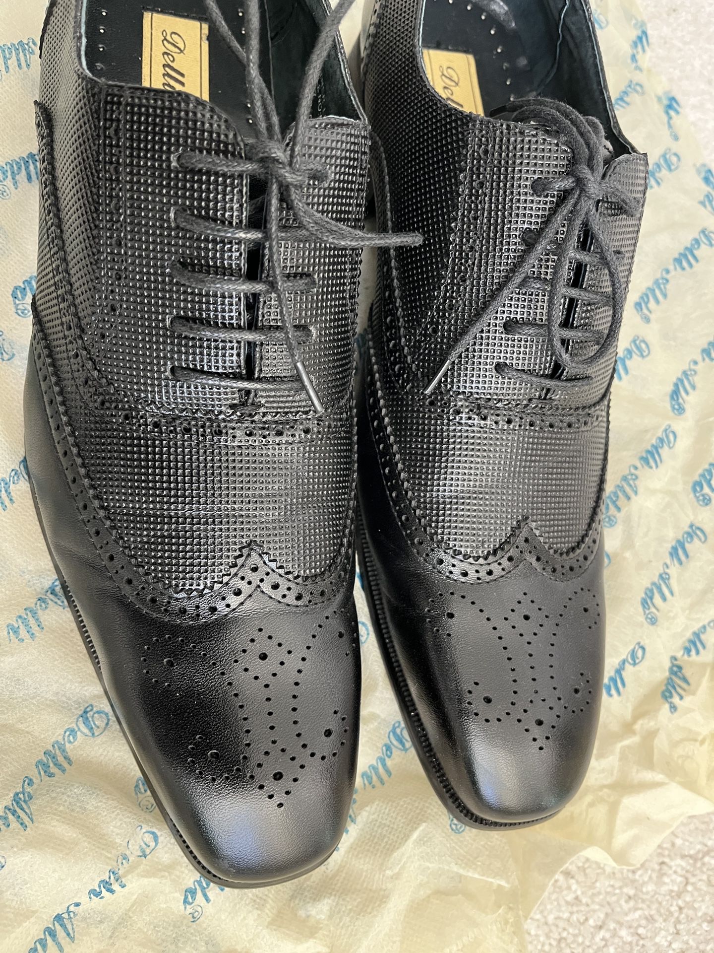 Delli Aldo Men Shoe. Fits 7.5-8