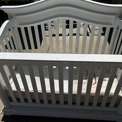 BABY CACHE CONVERTIBLE CRIB 47Th Ave., And Dobbins In Laveen