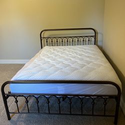 Queen Brown/Bronze Wrought Iron Bed 