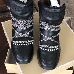 Women’s Shoes 