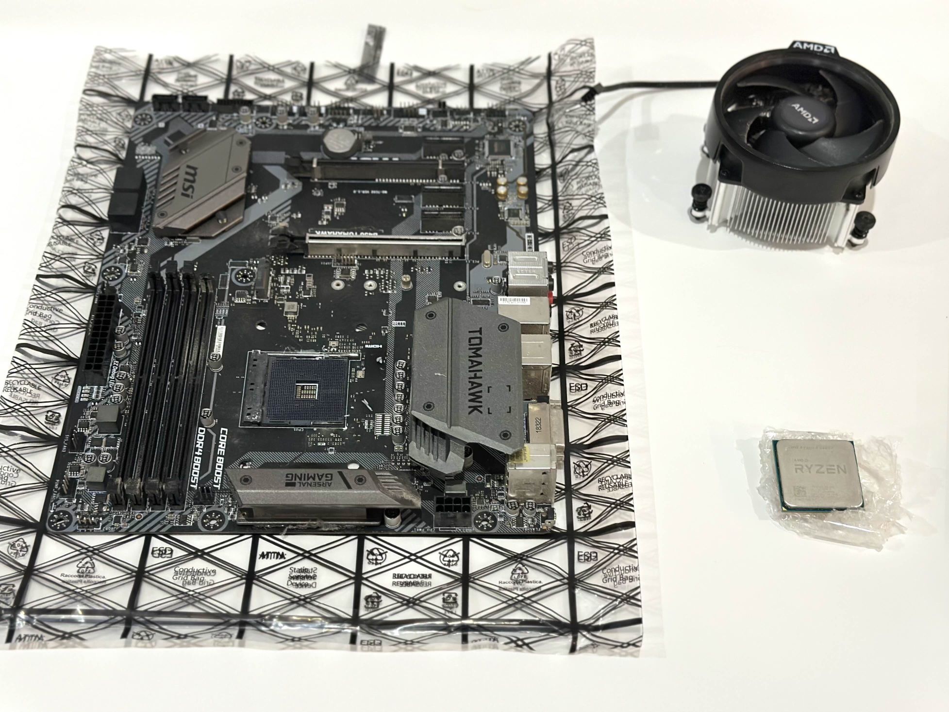 COMPUTER PARTS BUNDLE - AMD Ryzen 5 and MSI B450 Tomahawk