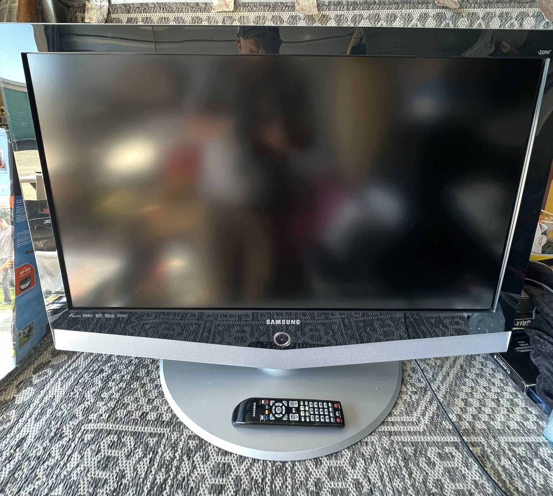 Samsung LN-R408D 40-inch LCD HDTV