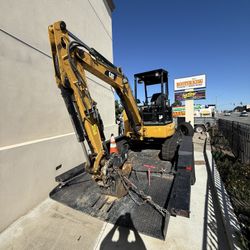 CAT 303.5E2 CR Mini Excavator W/ 16’ Hydraulic Tilt Trailer