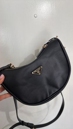 Arqué Mini Leather Shoulder Bag