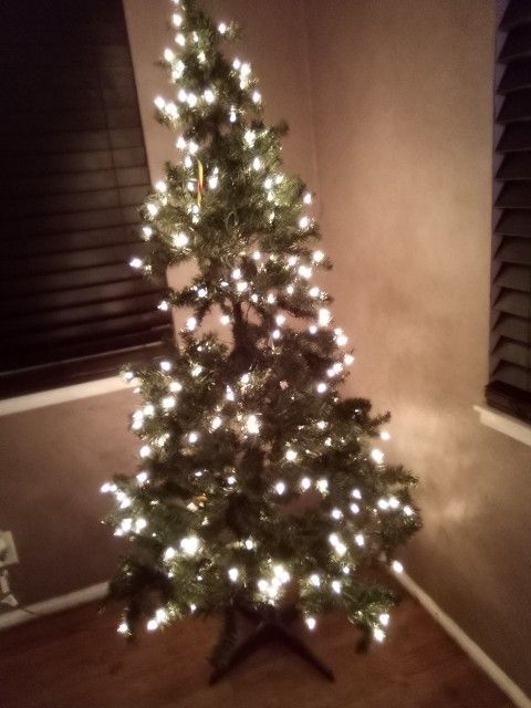 Fake Christmas Tree With Lights
