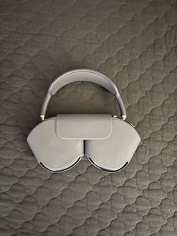 Apple AirPod max 1 (with type c charging port)