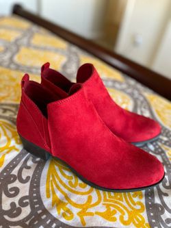 Brand new ladies boot size 8 selling for 20.00