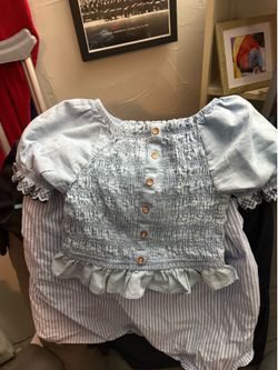 Girls size 8 top