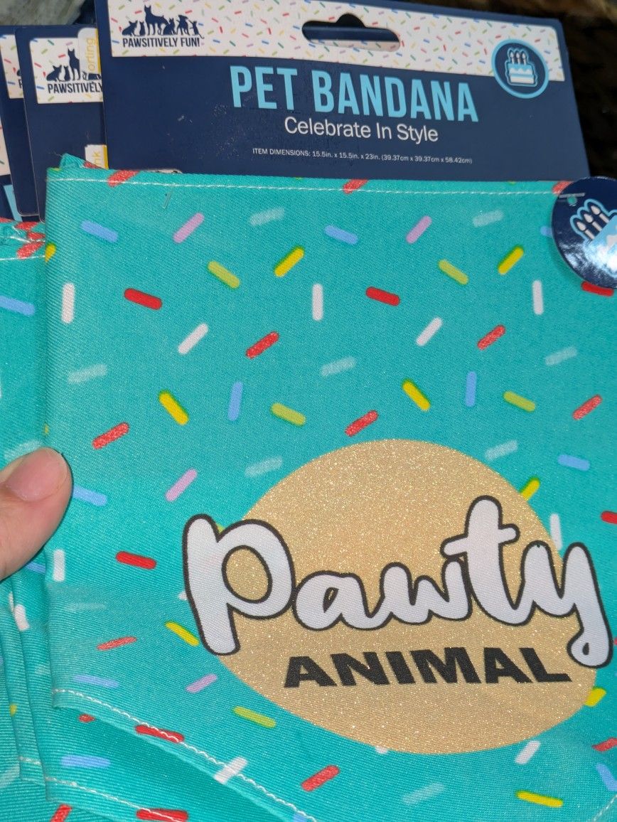 Pawty Animal Pet Bandana Size 15" By 15"