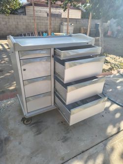 Capsa tools box aluminum work bench..H..44..W..42..D..22