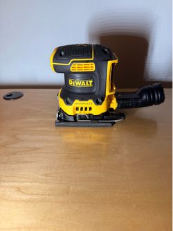 DEWALT 20V MAX XR Cordless Brushless 1/4 Sheet Variable Speed Sander (Tool Only)