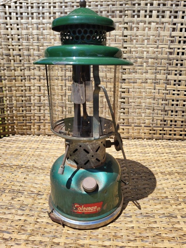 Vintage Coleman Model 220e Two Mantel Lantern