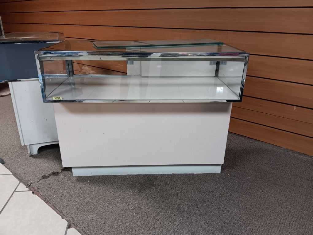 2 Nice DISPLAY CABINETS 