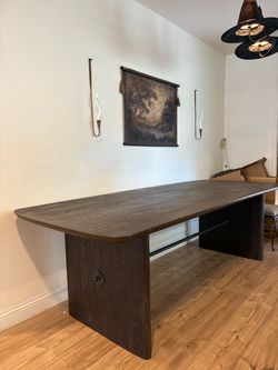Living spaces espresso browndining table