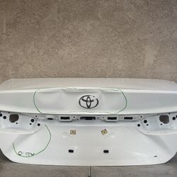2025 2026 TOYOTA CAMRY SE XSE TRUNK LID OEM