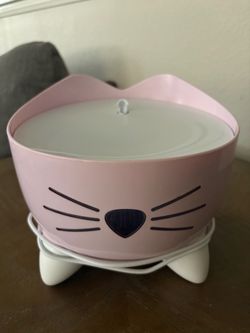 Catit cat water fountain w/unused new filter