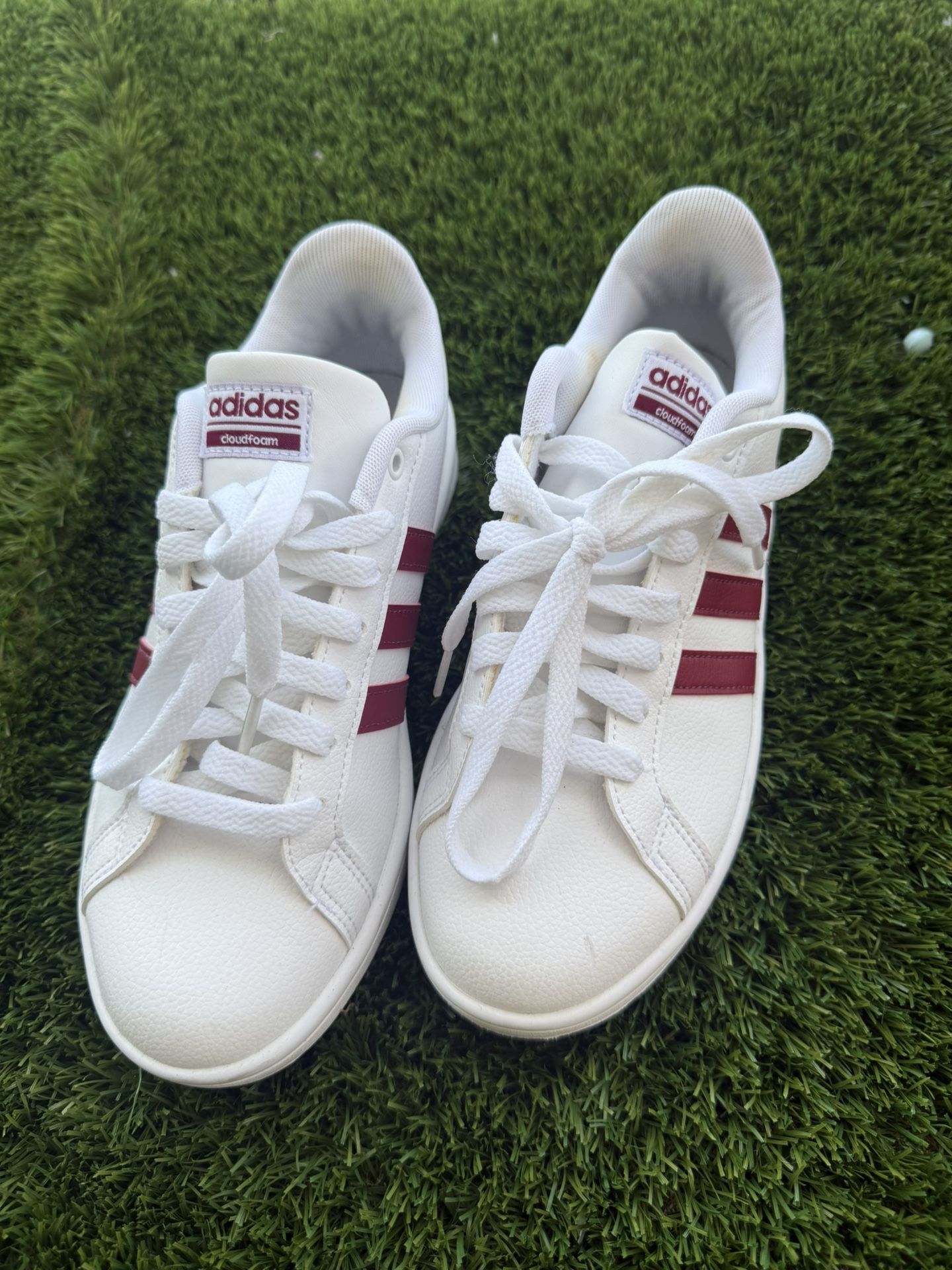 Adidas Women’s Sneakers 7.5 Us