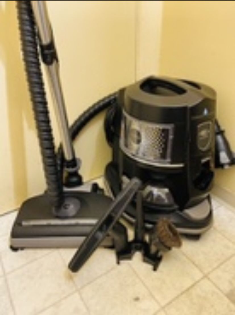 Rainbow E2 Vacuum Cleaner