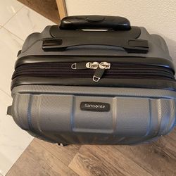 Samsonite carry-on Luggage 