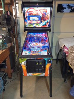 HOT WHEELS PINBALL MACHINE BY AMERICAN PINBALL