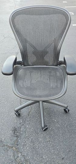 Herman Miller Aeron Chair, Size B