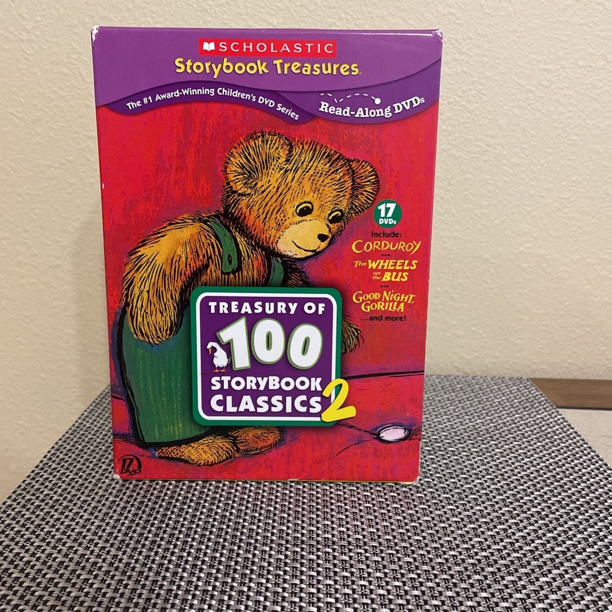 Scholastic Storybook Treasures: 17 DVD's,Treasury of 100