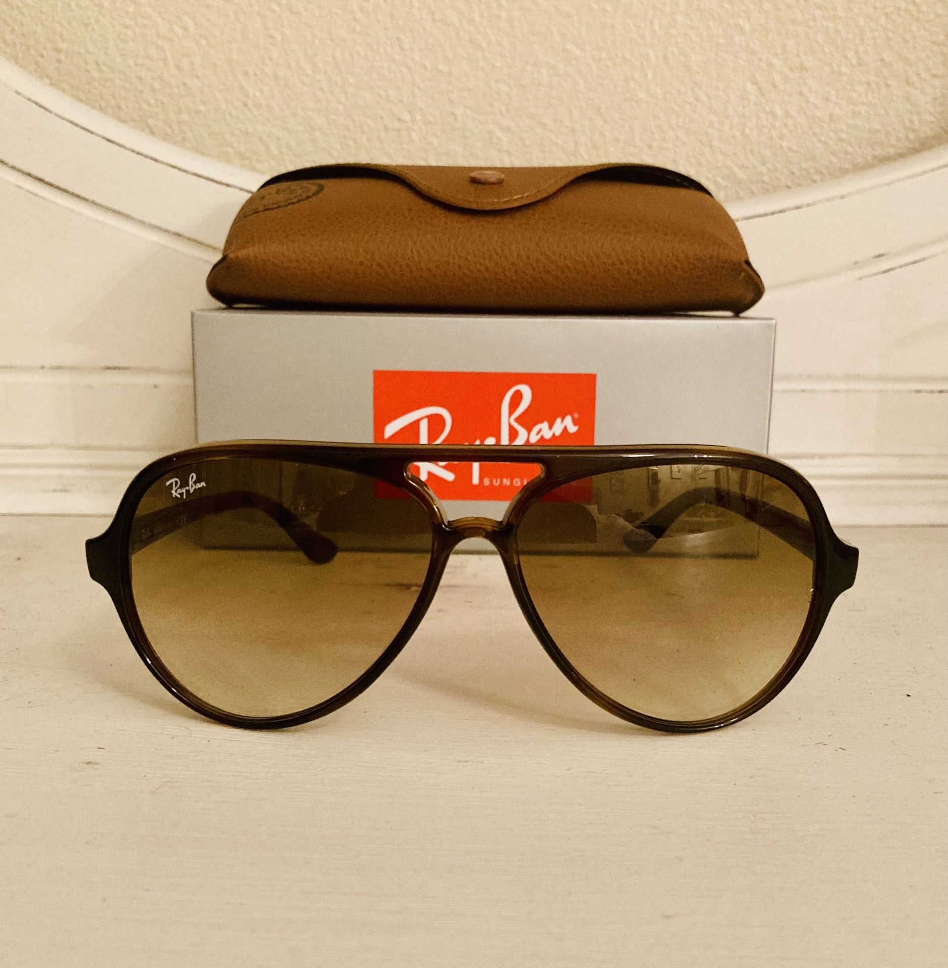 New RayBan Cats 5000 Sunglasses With Original Rayban Packaging