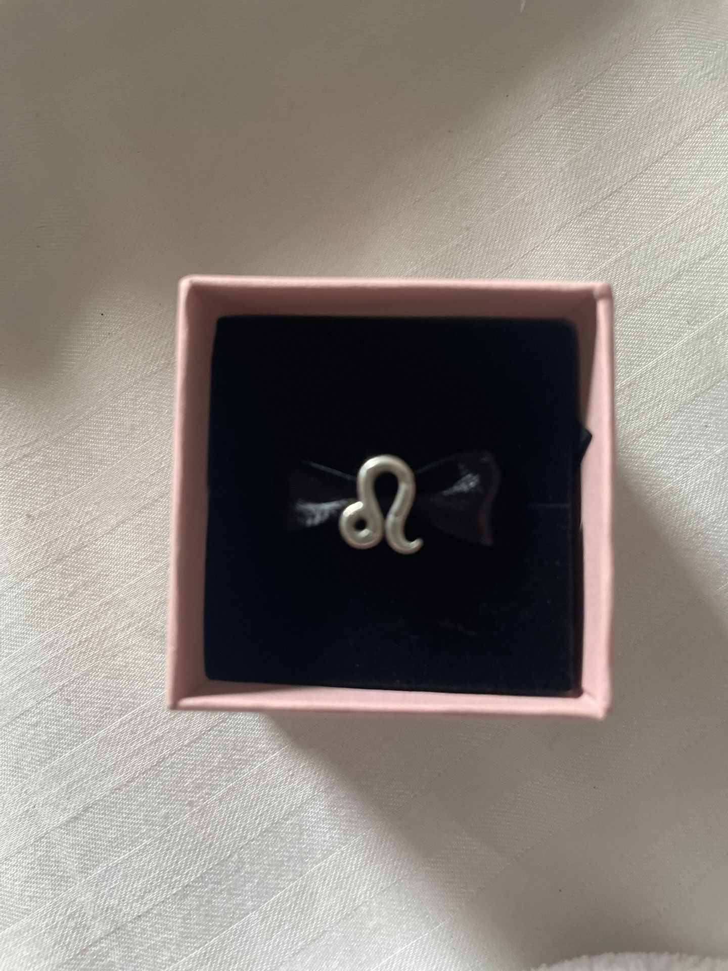 Pandora Leo Zodiac Charm