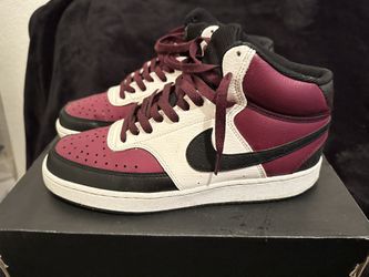 Nike Men’s Sz 9