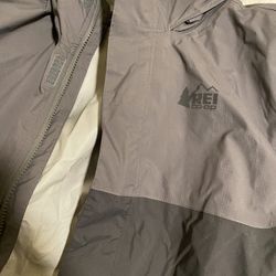 Brand New Men’s REI Rain Jacket - MEDIUM