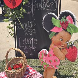 Strawberry Decorations 