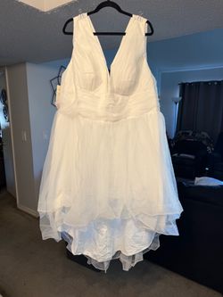 White Tulle V-Neck Formal Dress with Tags