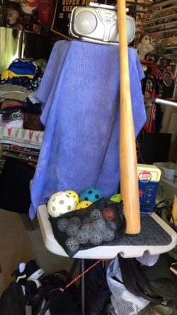 Rubber bat with several different types Wiffle balls bat size 32”