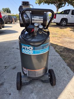 DebiLbiss air compressor 5 hp 20 gal