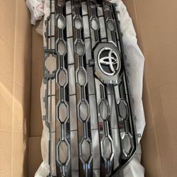 Toyota Tundra OEM Grill (Gen 3) 