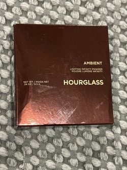 Hourglass Lighting Powder