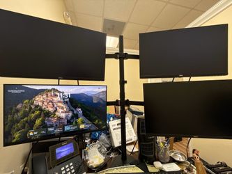 Quad monitor stand with 4 dell monitors