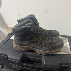 High sierra Hiking Boots Size 9.5