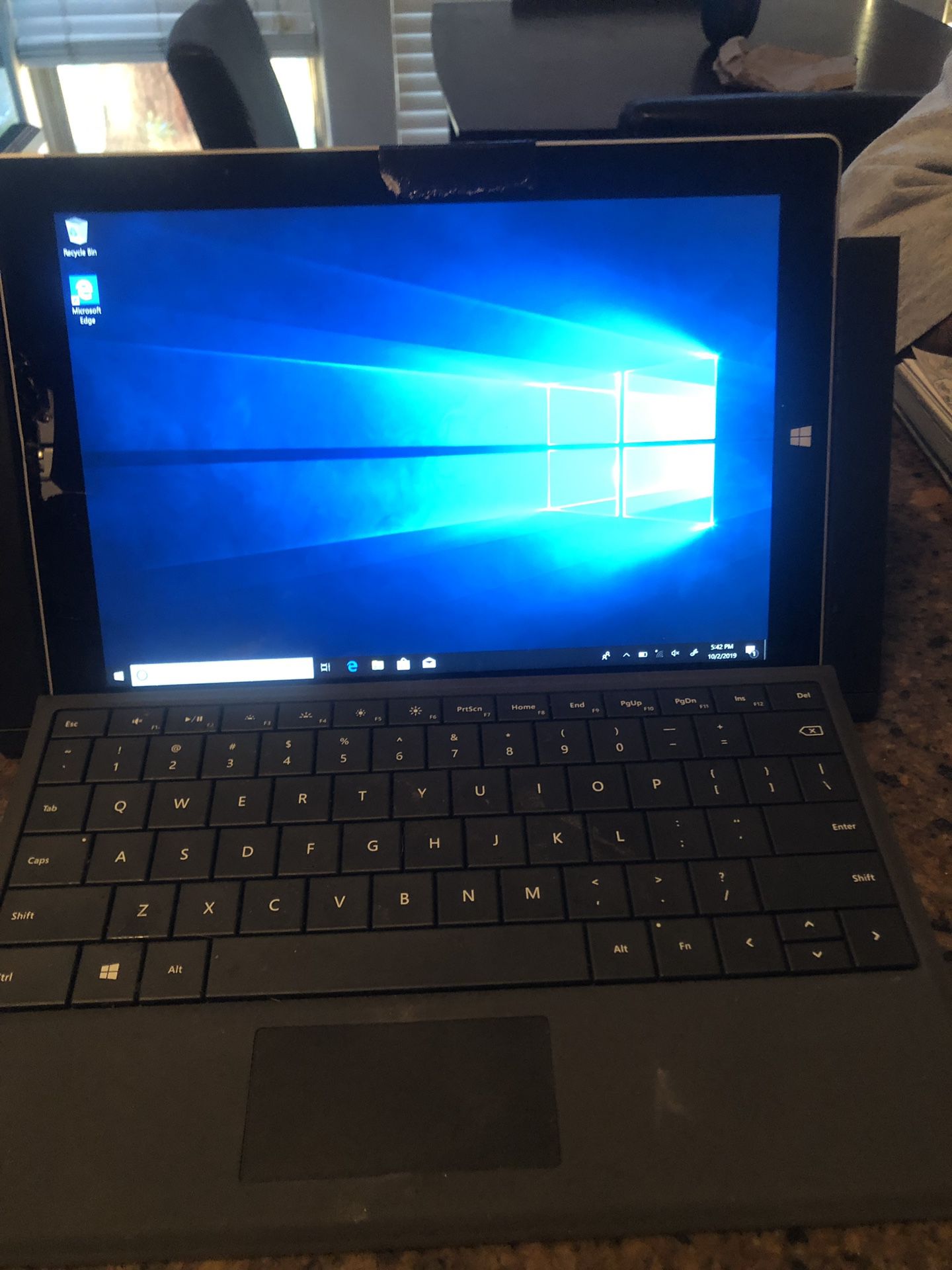 REDUCED*** Microsoft Surface Pro 3 (screen broken on one side)