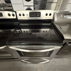 Frigidaire Stove ( Cocina )