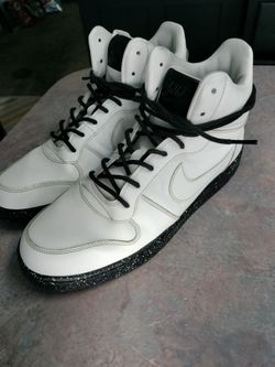 Nike Borough Mid-SE Men's Sneakers