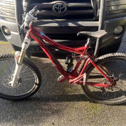Iron Horse 7 Downhill Bike - Lots Of Upgrades