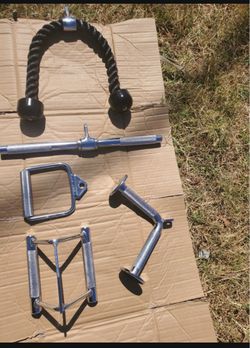 Combo: Tricep Rope,V-Shape, and Straight Bar.    Doble D Handle Lat Machine Attachment  machine