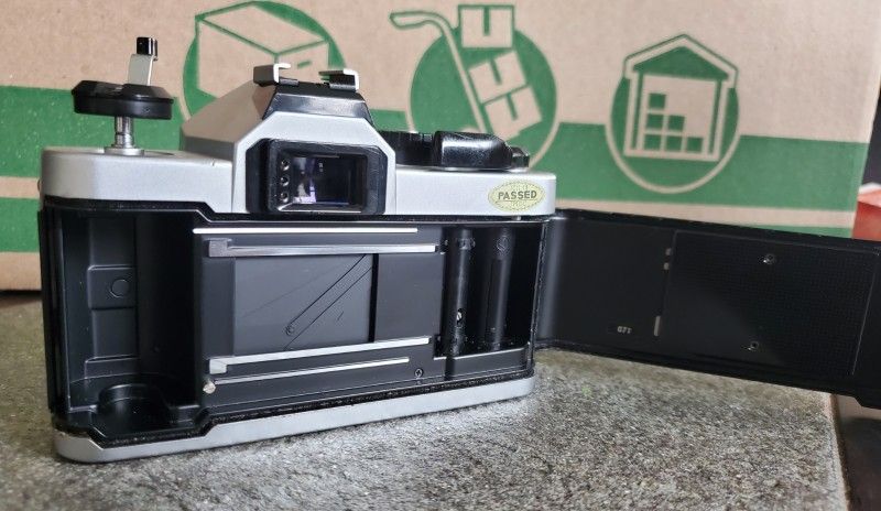 Chinon DSL 35mm Film Camera Body Only