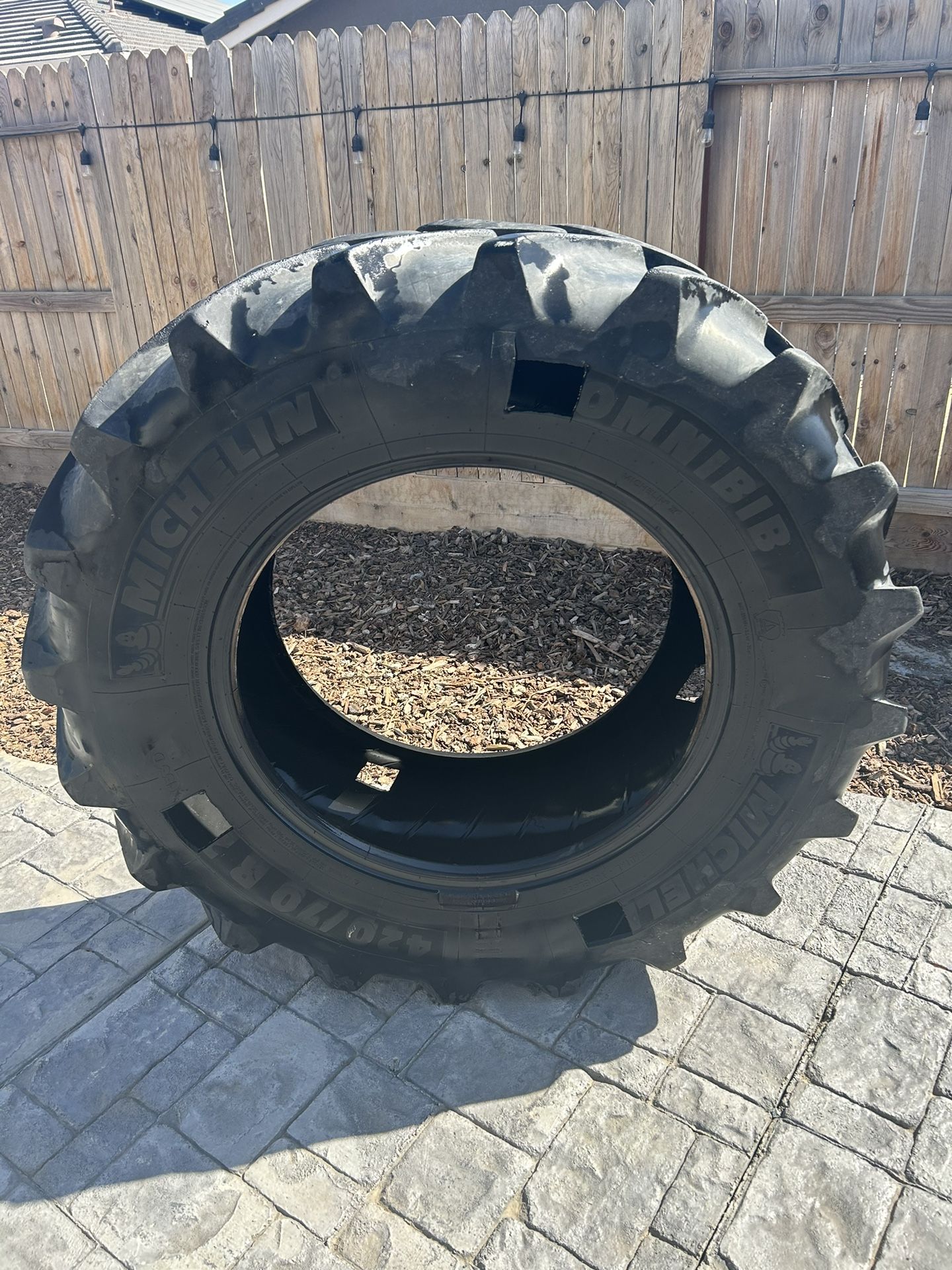 Tractor Tire 420/70R28 183lbs