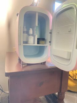 Pink Skincare Mini-Fridge with Mirror Door