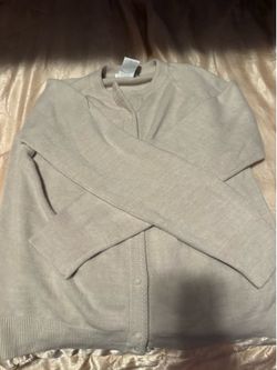 Girls sweater ages 10-14