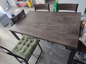 Apartment size Table