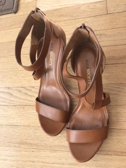 Sole Society Platform Sandals, size 7
